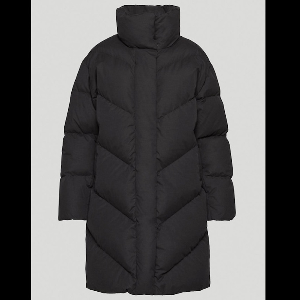 Aritizia Super Cloud Puff Puffer Jacket